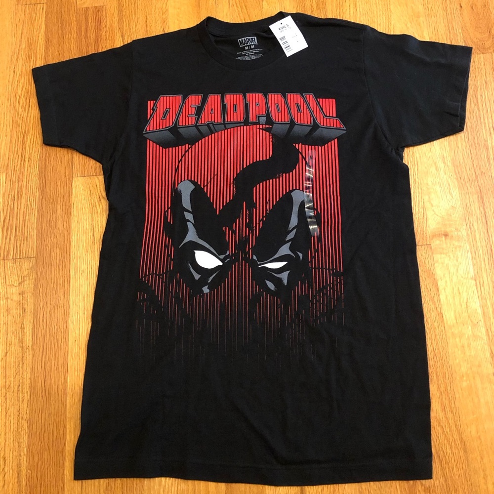 NWT Marvel Deadpool men’s tshirt.